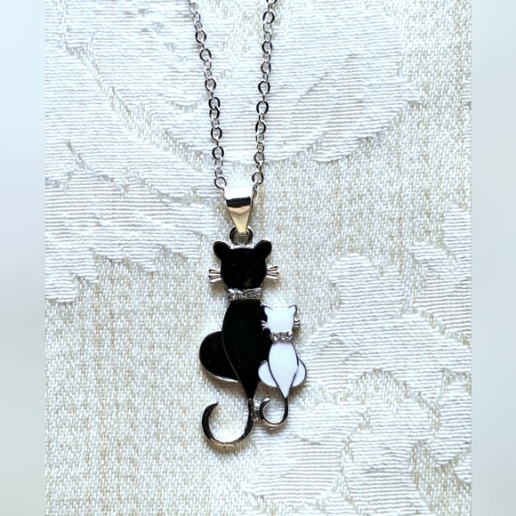 Bonded cats necklace & earrings set, silver tone with enamel & rhinestones - Picture 4 of 8